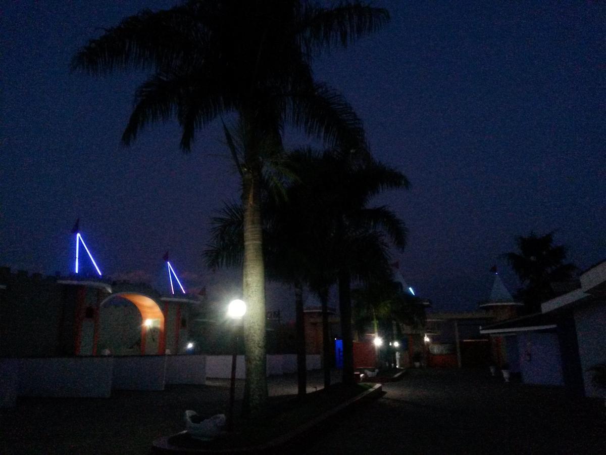 Castellu'S (Adults Only) Pirassununga Exterior photo